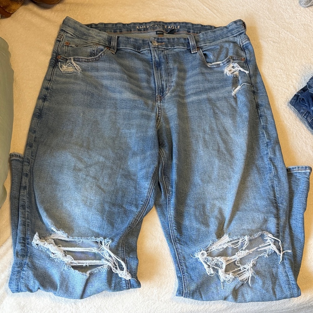 American Eagle Outfitters Light Blue Ripped Jeans